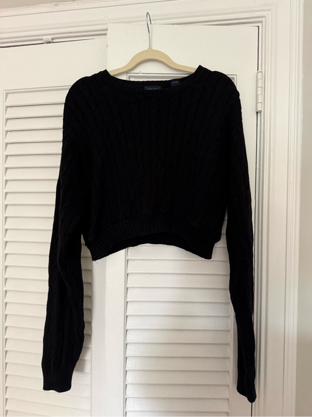 Cable-Knit Cropped Black Sweater